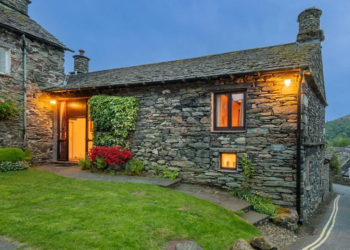 Dwarf Hall - Central Ambleside