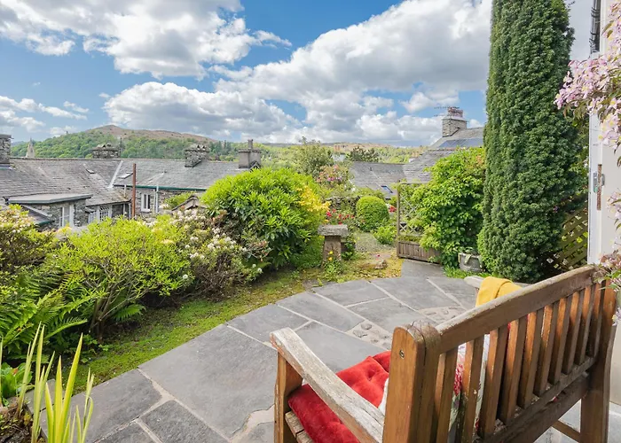 Dwarf Hall - Central Ambleside